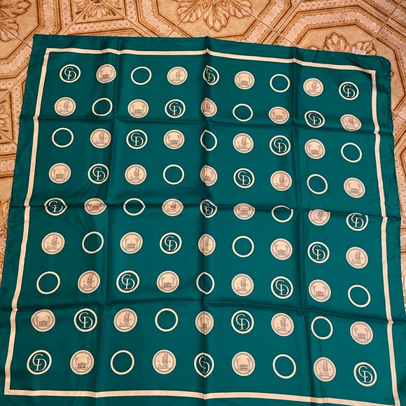 Christian Dior 100% silk scarf - vintage - Picture 1 of 7